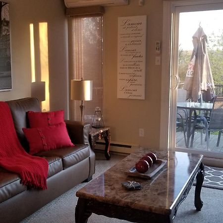2 Bedroom Condo In Pedestrian Village By Amazing Property Rentals มงต์-ทร็องบล็องต์ ภายนอก รูปภาพ